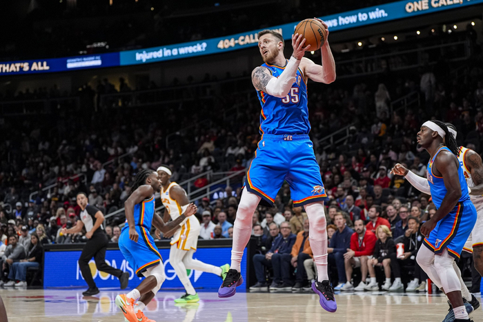 关于新奥尔良鹈鹕迎NBA常规赛关键赛；关键时刻状态回暖；更衣室稳定；高层口径保持一致的信息